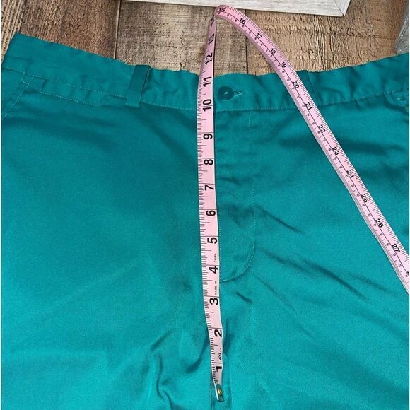 Mens Nike Dri-Fit Standard Fit Golf Shorts Green - Picture 10 of 11